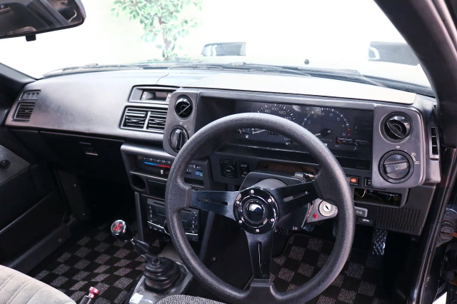 DASHBOARD of AE86 TRUENO HATCH GT-APEX.