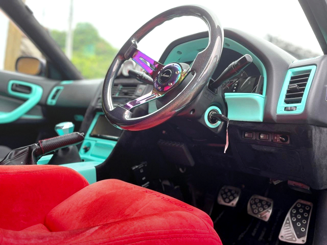 DRIVER'S STEERING.