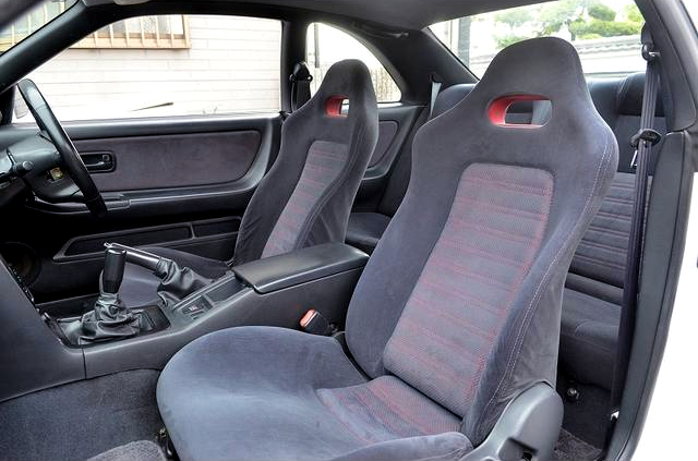 INTERIOR SEATS of R33 SKYLINE GT-R.