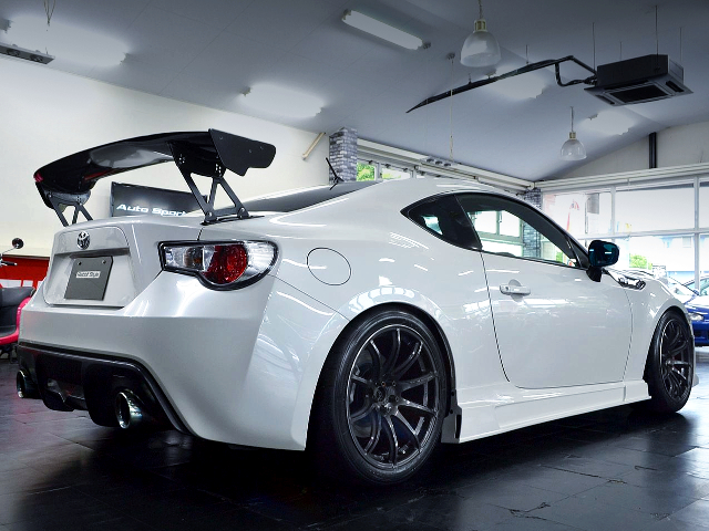 REAR EXTERIOR of ZN6 TOYOTA 86GT.