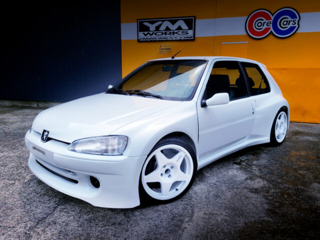 FRONT EXTERIOR OF MAXI WIDEBODY PEUGEOT 106 S16.