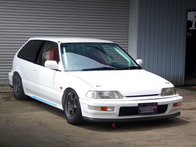 FRONT EXTERIOR of EF9 GRAND CIVIC SiR 2.