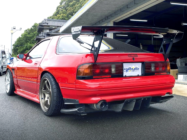 REAR EXTERIOR of FURIN KAZAN STYLE FC3S RX-7.
