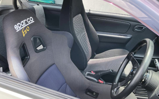 DRIVER'S SPARCO EVO FULL BUCKET SEAT.