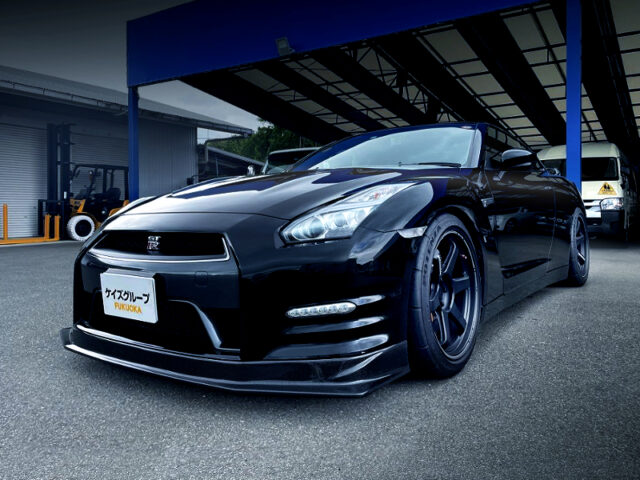 FRONT EXTERIOR of R35 NISSAN GT-R PREMIUM EDITION.