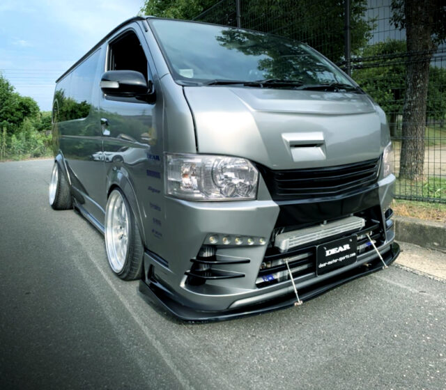 FRONT EXTERIOR of KDH200V HIACE.