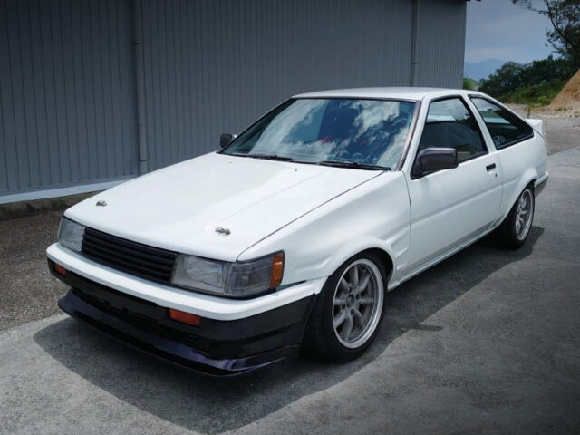 FRONT EXTERIOR of AE86 LEVIN HATCH.