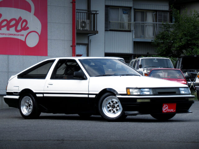 FRONT EXTERIOR of LEFT-HAND DRIVE AE86 LEVIN GT-APEX.