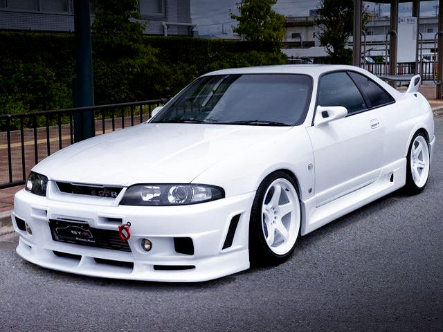 FRONT EXTERIOR of R33 SKYLINE GT-R.