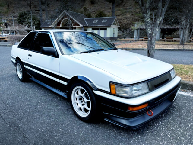FRONT EXTERIOR of LEVIN FACED AE86 TRUENO.