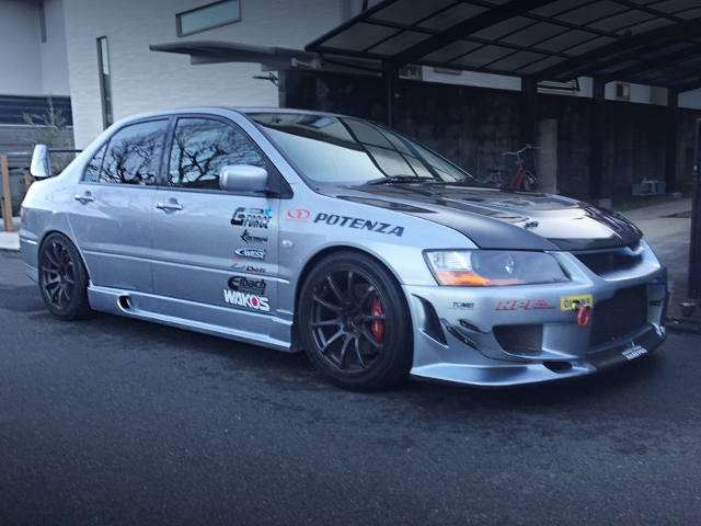FRONT EXTERIOR of EVO 8 MR.