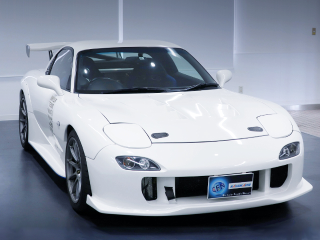 FRONT EXTERIOR of RE-AMEMIYA WIDEBODY FD3S EFINI RX-7.