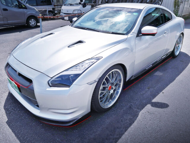FRONT EXTERIOR of R35 GT-R FACED CKV36 SKYLINE COUPE 370GT TYPE S.