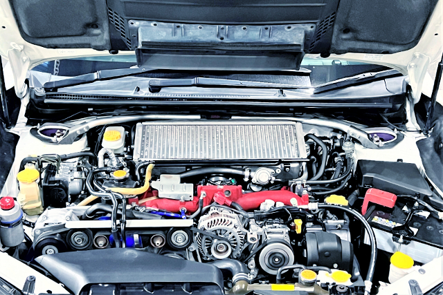 EJ20 BOXER ENGINE With TWIN-CHARGER.