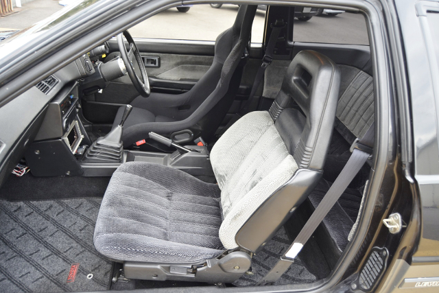 INTERIOR SEATS of AE86 LEVIN GT-APEX.