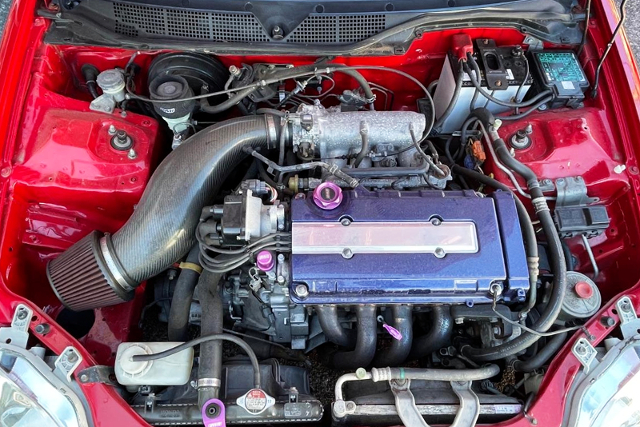 B16B VTEC ENGINE into of RED 2nd Gen CIVIC COUPE ENGINE ROOM.