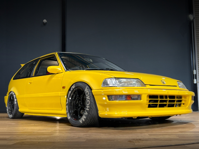 FRONT EXTERIOR of YELLOW EF9 GRAND CIVIC SiR2.