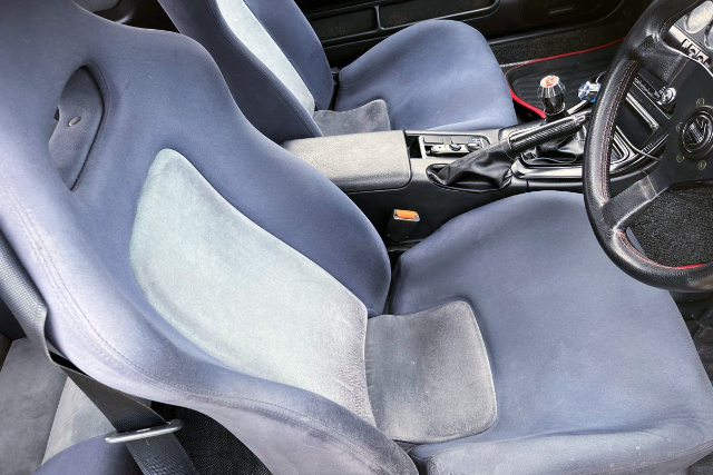 GENUINE SEATS of R32 GT-R.