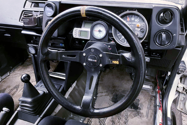 INTERIOR DASHBOARD of AE86 LEVIN GT-APEX.