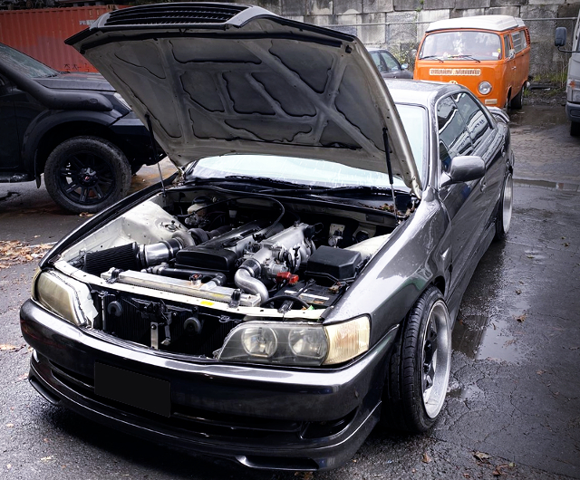 HOOD OPEN of 2JZ-GTE X100 CHASER.