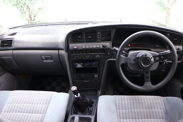 INTERIOR of JZX81 CHASER 25GT TWIN TURBO.