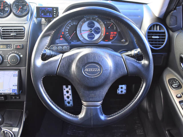 STEERING and GAUGES of SXE10 ALTEZZA RS200 Z-EDITION.