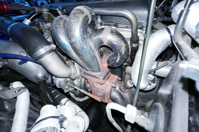 HKS GT-SS TURBO and EXHAUST MANIFOLD.