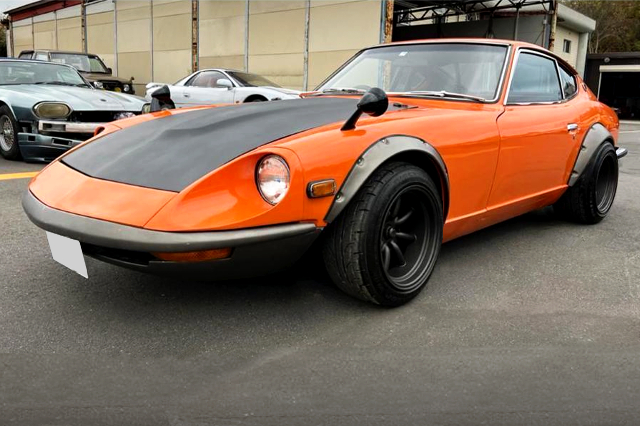 FRONT EXTERIOR of S30 FAIRLADY Z With G-NOSE and FENDER FLARES.