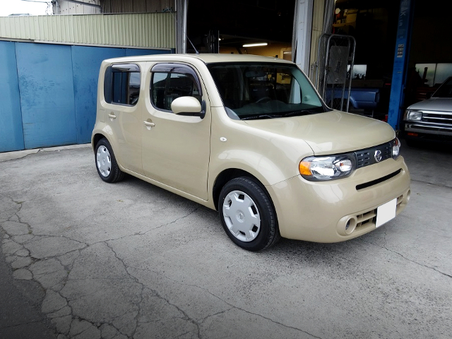 FRONT EXTERIOR of Z12 NISSAN CUBE.
