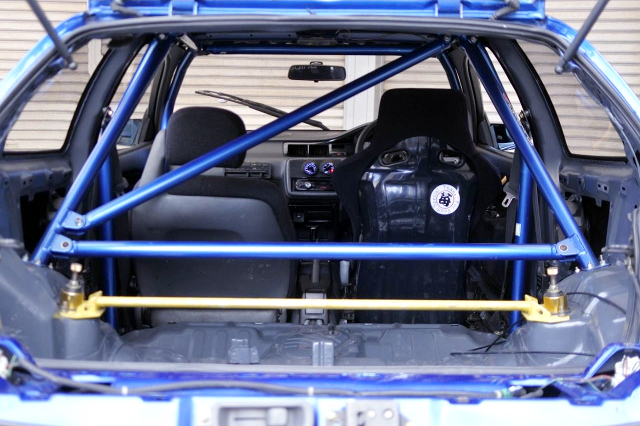 ROLL BAR and TWO-SEATER.