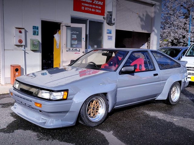 FRONT LEFT-SIDE EXTERIOR of AE86 LEVIN GT-APEX.