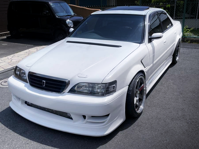 FRONT EXTERIOR of JZX100 CRESTA ROULANT-G.