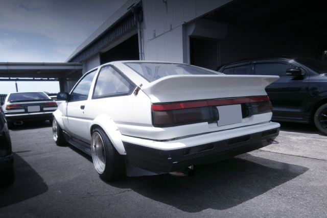 REAR EXTERIOR of AE86 COROLLA LEVIN.