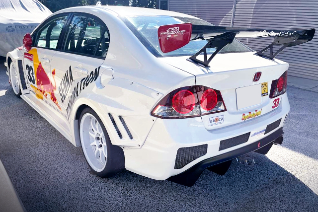REAR EXTERIOR of FD2 CIVIC TYPE-R.