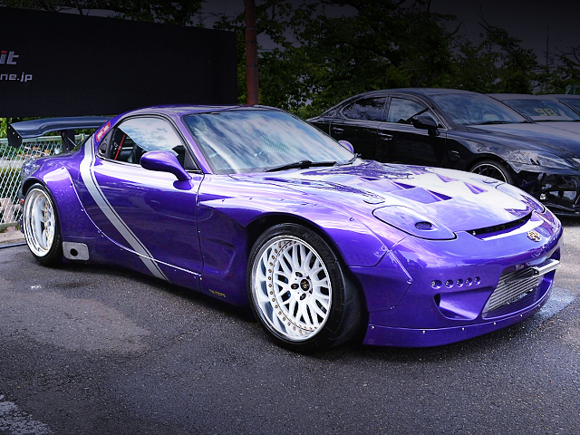 FRONT EXTERIOR of ROCKET BUNNY BODIED FD3S RX-7.