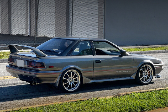 REAR EXTERIOR of AE92 COROLLA GT-S COUPE.