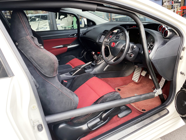 ROLL CAGE setup to FN2 CIVIC TYPE-R EURO.