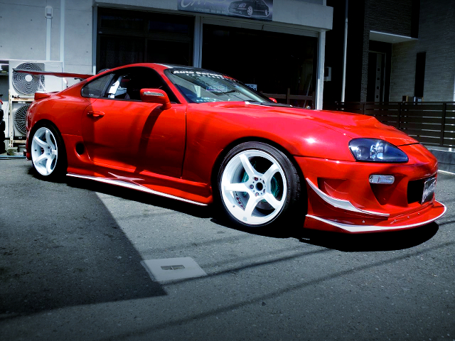 Front Right-Side Exterior of JZA80 SUPRA RZ.