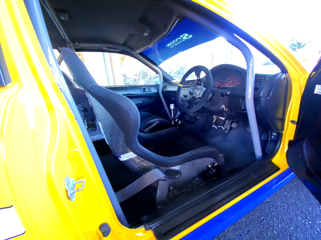 Interior of EK4 CIVIC SiR With SPOON Livery.