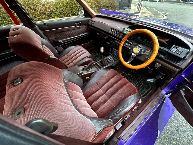 Interior of GX71 Cresta With Kaido-Racer Style.