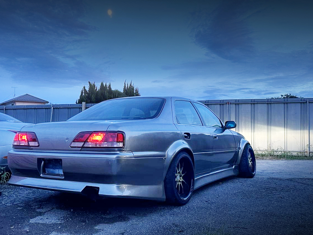 Rear Exterior of JZX100 CRESTA Roulant G.