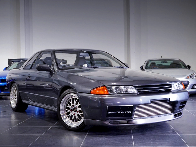 Front Exterior of R32 SKYLINE GT-R.
