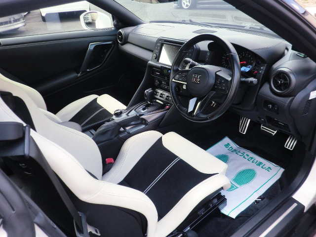 Interior of R35 NISSAN GT-R PURE Edition.