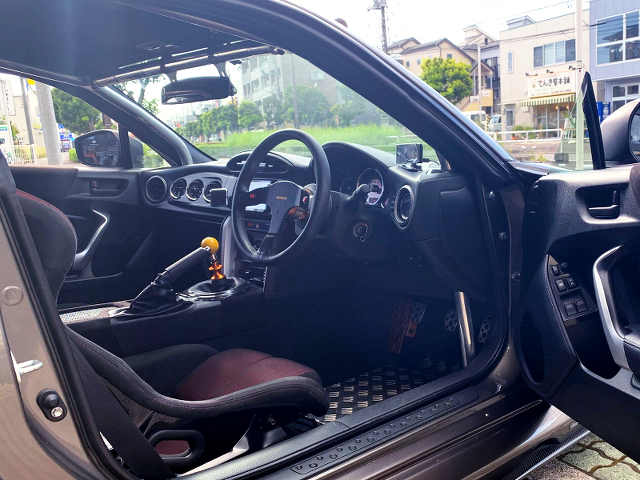 Driver Side Interior of ZN6 TOYOTA 86 G.