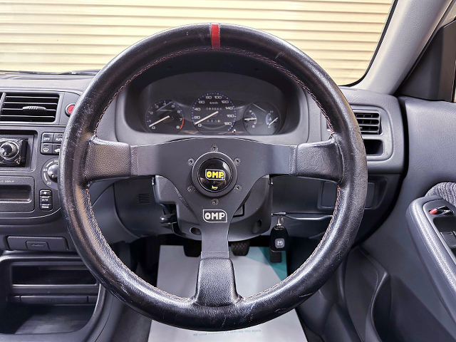 AFTERMARKET Steering Wheel.