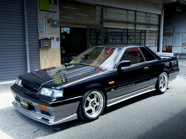 Front Left side exterior of R31 SKYLINE GTS-X TWINCAM 24V TURBO.