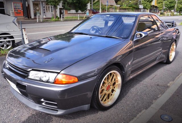 Front exterior of R32 SKYLINE GT-R NISMO.