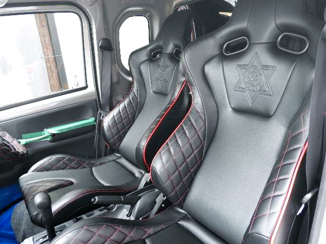 Seats of DA16T SUPER CARRY X.