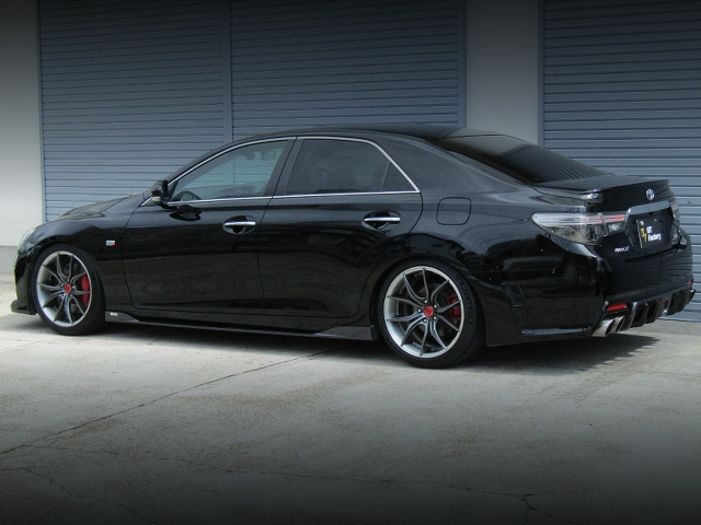 Front left side of 6MT GRX133 TOYOTA MARK X 350S Gs.