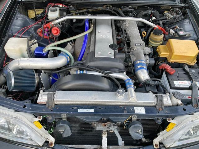 VVT-i 1JZ-GTE engine with 2835 size upgrade high-flow turbo.